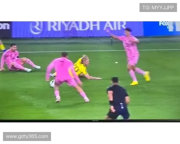 图兰直言梅西在场即足坛第一人